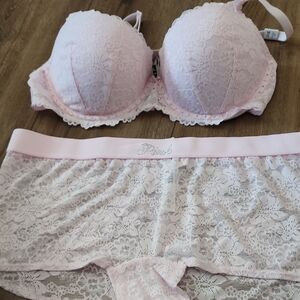 PINK Victoria's Secret Light Pink Lace Bra Set
